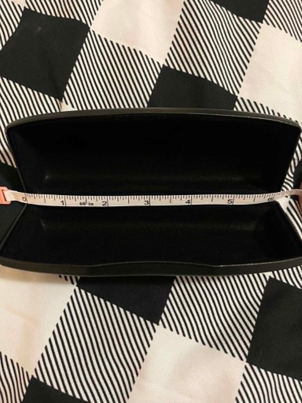 LIKE NEW Bebe Black Hard Shell Sunglasses Glasses Case Gold Logo 5" - Picture 3 of 3